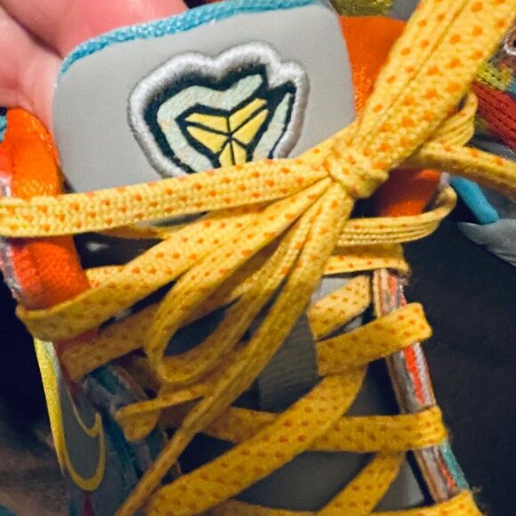 Nike Kobe 8 Protro Venice Beach GS Basketball HF7319-001 Size 5Y 37.5 EUR 4.5 UK - Picture 15 of 16